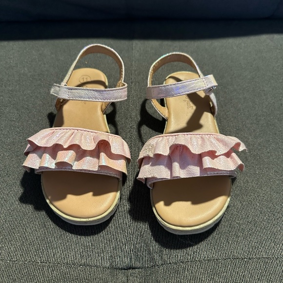 Girls Cat & Jack Sandals - Picture 7 of 11